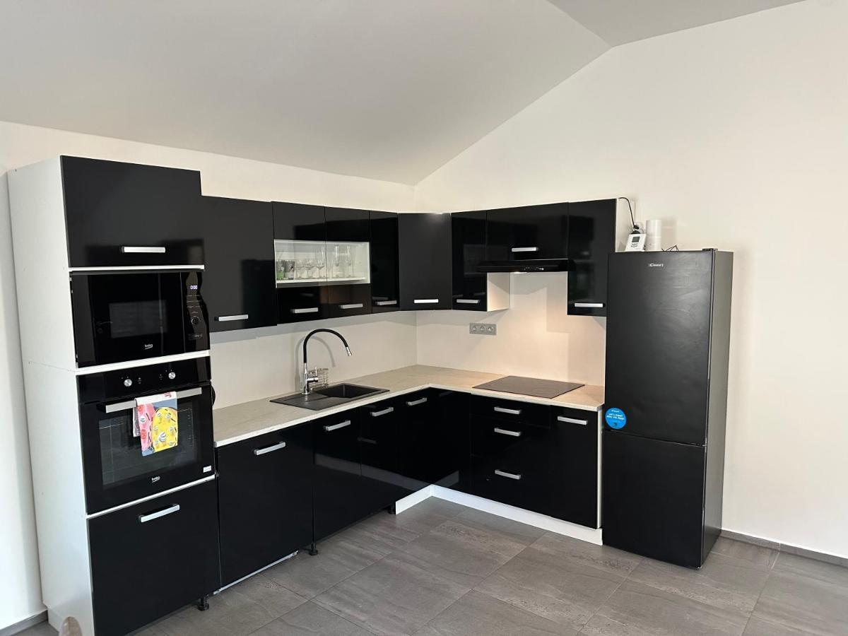 Apartman Byt 75M2 Klid Priroda Pro Rodinu Praga Exterior foto
