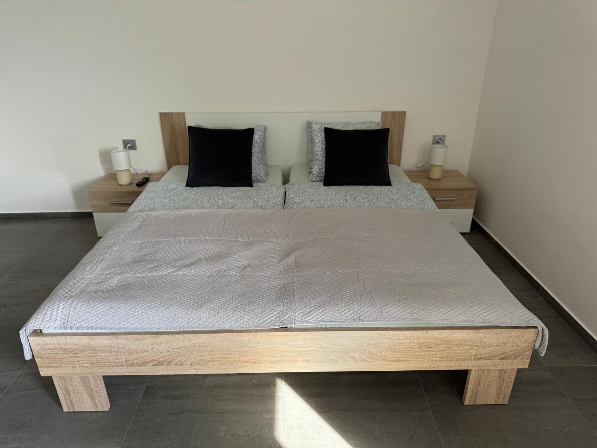 Apartman Byt 75M2 Klid Priroda Pro Rodinu Praga Exterior foto